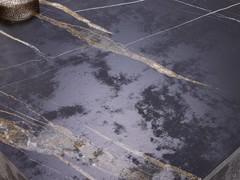 Detail of the Stone Sahara veneer top finish