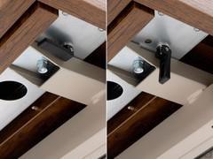 Detail of the Lucas table extension system release