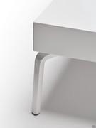 Alias coffee table - detail of the white scratch-resistant honeycomb-core top with matching foot