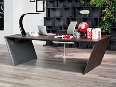 Vega desk by Cattelan in burnt oak finish, with graphite lacquered internal sides