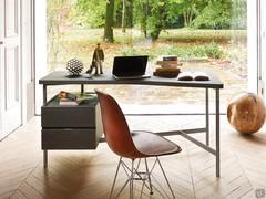 Front view of the writing desk Kansas - left orientation