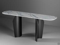 From three-quarters view, you can appreciate the shape of the elements that make up the base, characterised by a semicircular profile shaped at the top
