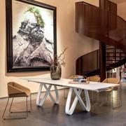 Butterfly wooden table in the extendable model with extra-clear white etched tempered glass top (finish of extension rails not available)