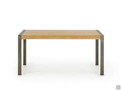 Detail of Gary table profile, thin and carefully finished