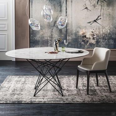 Gordon table with Calacatta stone top by Cattelan