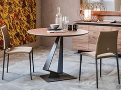Round table with steel base Roger by Cattelan