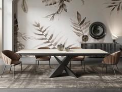 Trevor table in extensible rectangular ceramic version, with painted metal base and matching rails