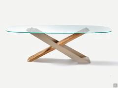 Haynes table with extra-clear glass top, in the version with wide base (on 200 and 240 cm tops)