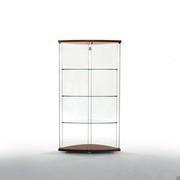 Showcase Gracia with wooden base and hat