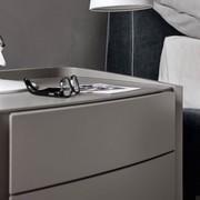 Detail of the fronts with matching top in matt lacquer