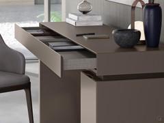 Nebula desk all matt lacquered with open-pore oak frame: note the drawer with two internal compartments positioned to the right of the top