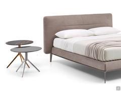 Pair of Indianapolis side tables in two round formats of 50 and 60 cm diameter, offered in a classic use as bedside tables