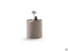 The tabletop is characterised by a thin tubular-section edge that frames and enhances the shapes