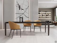 The 160 cm version of the Freddie table extends to almost 3 metres, comfortably seating up to 8-10 people