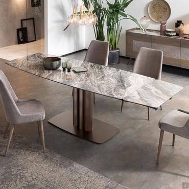 Table with central steel tube base Bahia