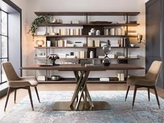 Sinuous rotating effect of the spiral base, made of metal. For the elliptical and oval models with a width of 350 cm the plinth is double.
