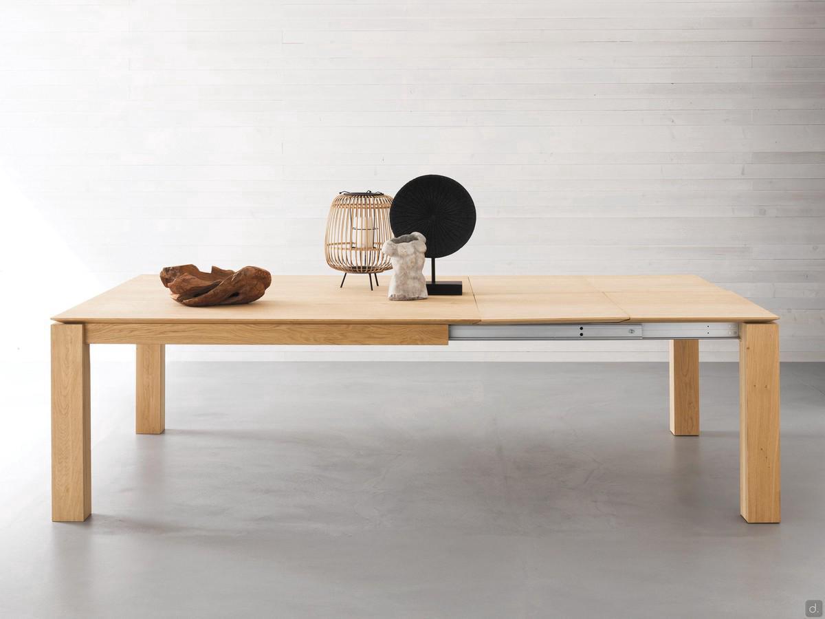 Square extending wooden table Acapulco, with telescopic aluminium mechanism and extensions to match the top. Also available in fixed or rectangular version