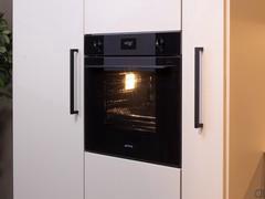 Smeg design oven of the KLab Exedra pop-up kitchen