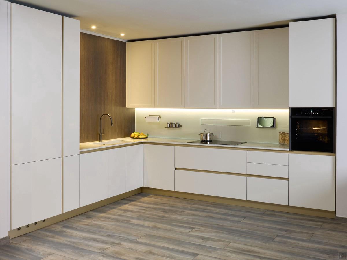 White and gold modern kitchen Numa Eleven