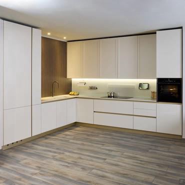 White and gold modern kitchen Numa Eleven