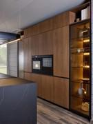 Columns in wood veneer Oak Cognac