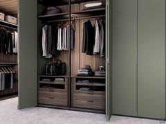 Closet Zenit Lounge in the version with folding doors, equipped with the many accessories available in the dedicated Lounge tab