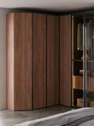 Wide hinged end cap in moka shine finish