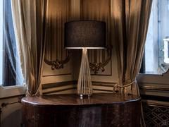 Table lamp Bluebell with ribbed blown glass base and fabric shade