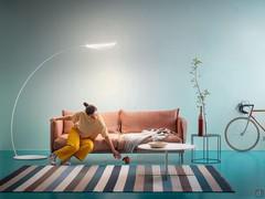 Diphy arc lamp with leaf-shaped diffuser and integrated LED light