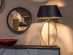 Band lamp with gold ring in the table version, here with black shade
