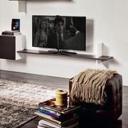 Bob ottoman with elegant tufting