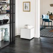 Kubo by Cattelan in white hide leather with contrast stitching