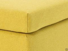Detail of the stitching carried out onto the lid