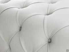 Detail of the tufted upholstery