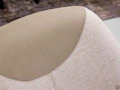 Detail of the contrasting half-moon detail on the backrest