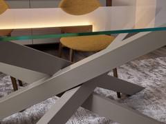 Detail of the Connor outlet table base intersections