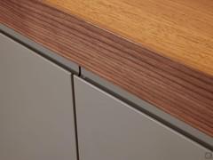 Detail of the Rialto outlet sideboard finishes. Canaletto walnut structure and matt lacquered doors.