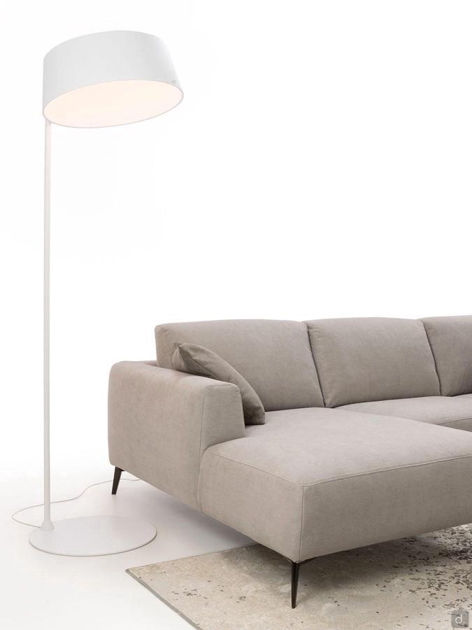 Oxygen outlet dimmable LED floor lamp