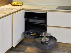 Corner base with practical pull-out trays