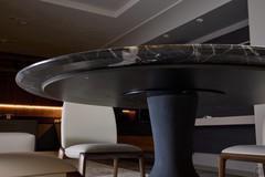 Detail of the round undercounter matching the base