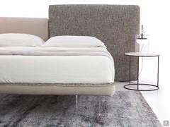 Front view of the right headboard and Heliodoro bedside table 
