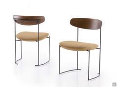 Audrey outlet chair with anthracite metal frame, solid walnut-stained ash back combined with Andros fabric seat