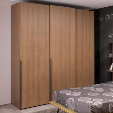 Hollow core wardrobe with sliding wooden doors Land Player outlet