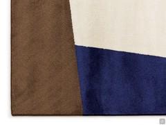 Detail of carpet Alicante with thick, fluffy pile in colors 15, 13, 21 and 25