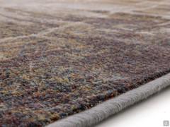 Detail of the short pile viscose fleece and wire border
