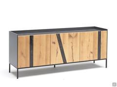 Pilar sideboard in the version with wooden doors and grey textured melamine structure, with 20 cm black painted metal base