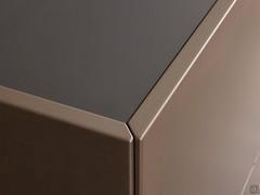 Detail of the 45° cut between the sides and fronts of Raiki sideboards, common to all models regardless of shape and size