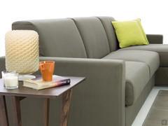 Detail of the 3-seater model with chaise longue and Standard squared armrests