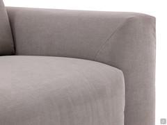 Detail of the stitching embellishing the armrest cover mod. B1