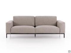Front view and proportions of the Richmond linear sofa with 20 cm armrests